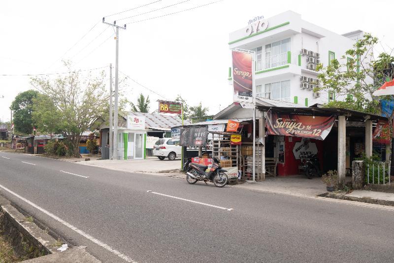 OYO 985 Audi Inn Hotel Tanjung Pandan Exterior foto